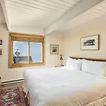 Chateau Blanc Unit 13, Blocks To Downtown Aspen