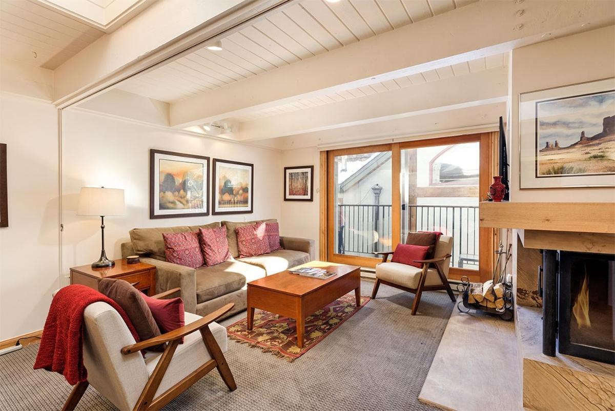 Chateau Blanc Unit 13, Blocks To Downtown